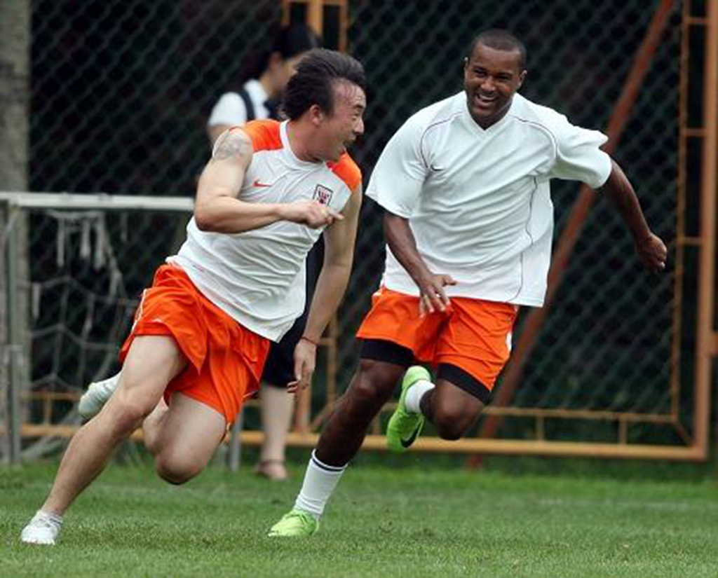 开云APP-芝加哥公牛训练开放日,今夜队长鼓劲引欢呼,中超在即,赛程密集仍需轮换的简单介绍